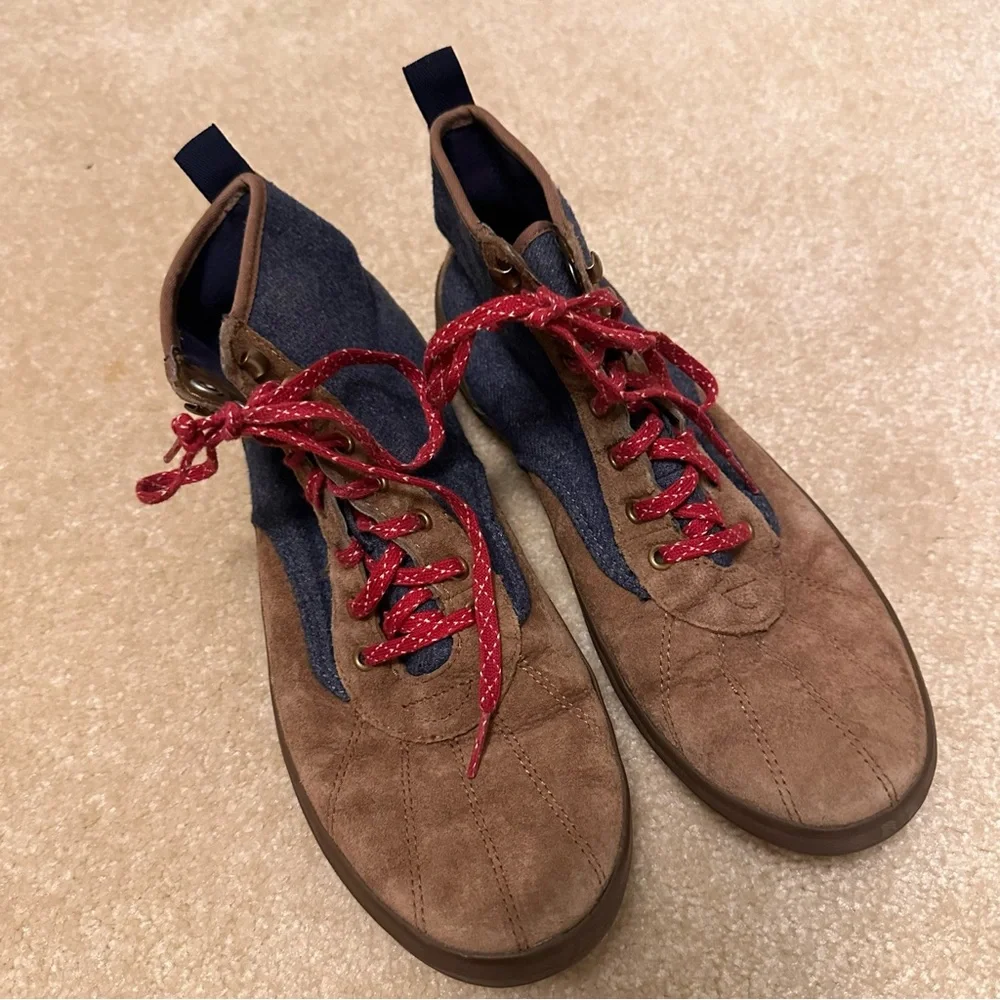 ⭐️ Keds 9.5 Denim and Suede High-Top Sneakers with Red Laces - Picture 5 of 8